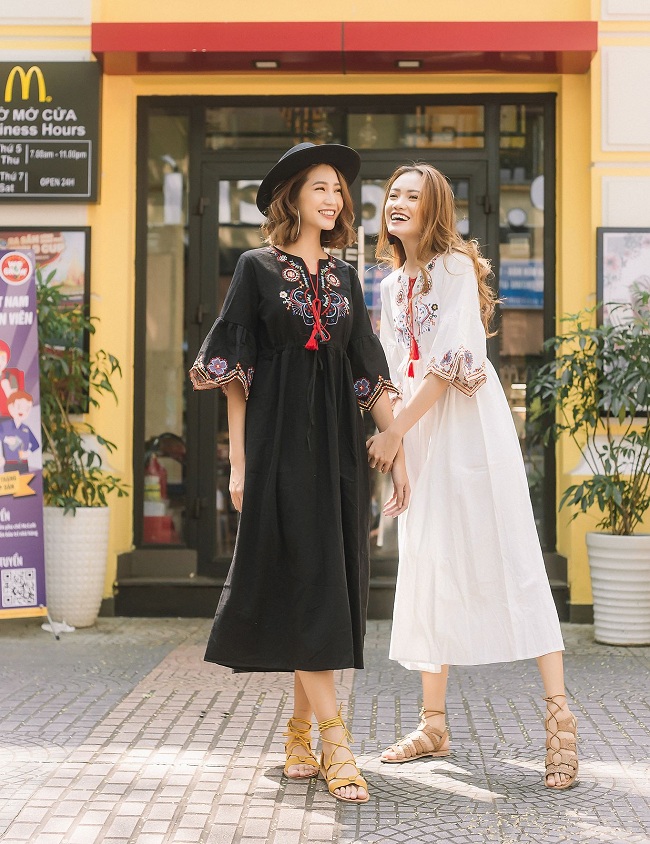Cách phối trang phục mùa hè để đi cùng giày bệt